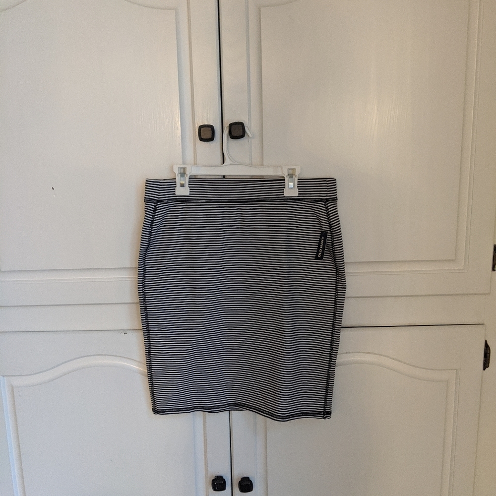 Cute Navy and White Stretchy Skirt